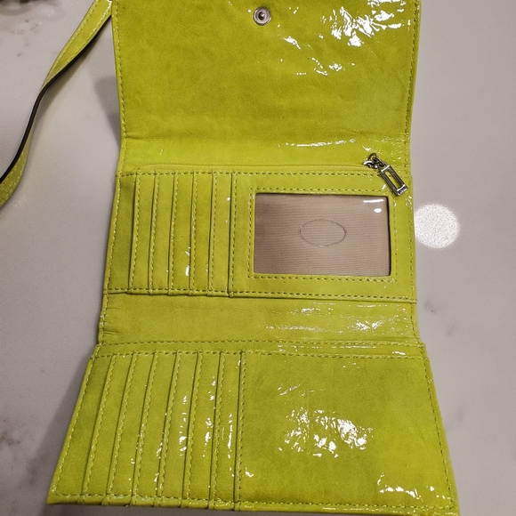 Guess purse and matching wallet - Picture 5 of 5